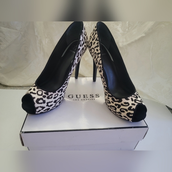 Guess Women's Honorayly Calf Hair Slip on Dress Heels Black Size 8,5 Never worn - Picture 2 of 16